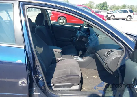 2010 Nissan Altima 2.5 S z USA, uszkodzony, nr VIN 1N4AL2AP5AN440101